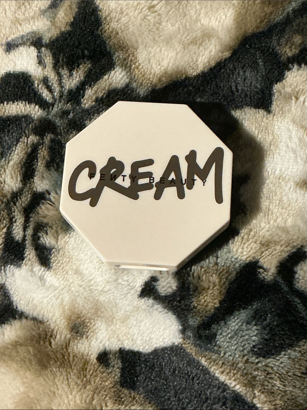 Fenty Rose Latte Cheeks Out Freestyle Cream Blush - Picture 4 of 6